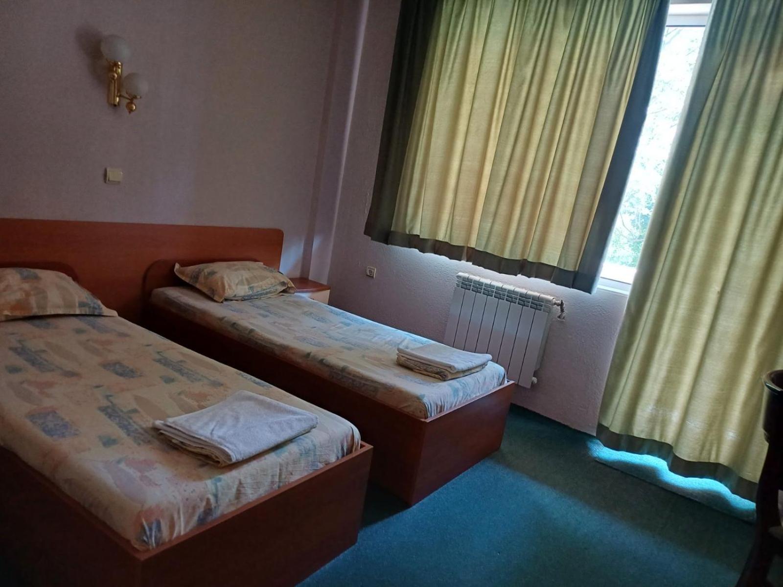 Интернационал Hotel Kulata Exterior photo